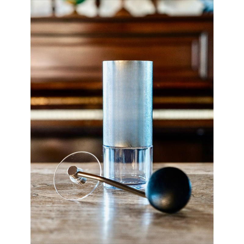 Moulin à café manuel Commander - Burr Hand Grinder avis et prix